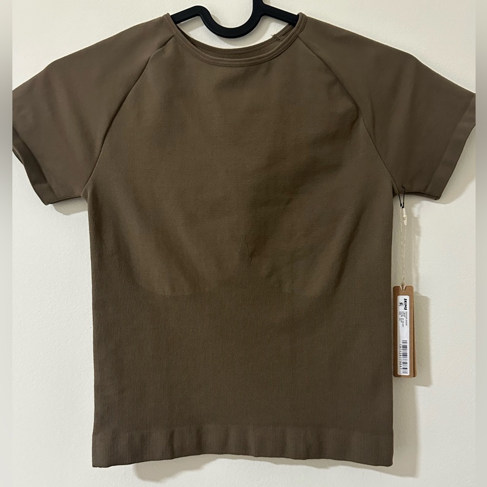 SKIMS SHIRT •BROWN •SIZE M